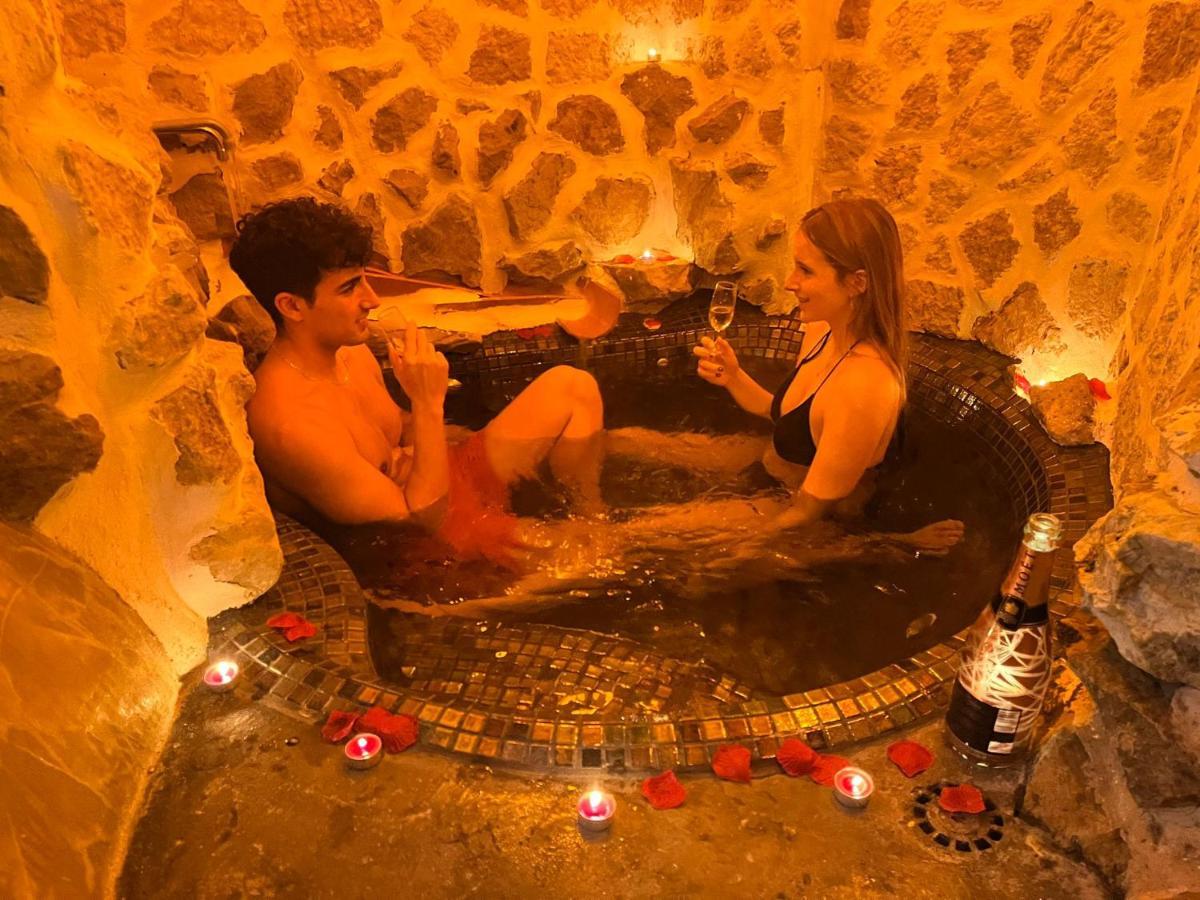 Fortress Jacuzzi Suites Ксатива Экстерьер фото