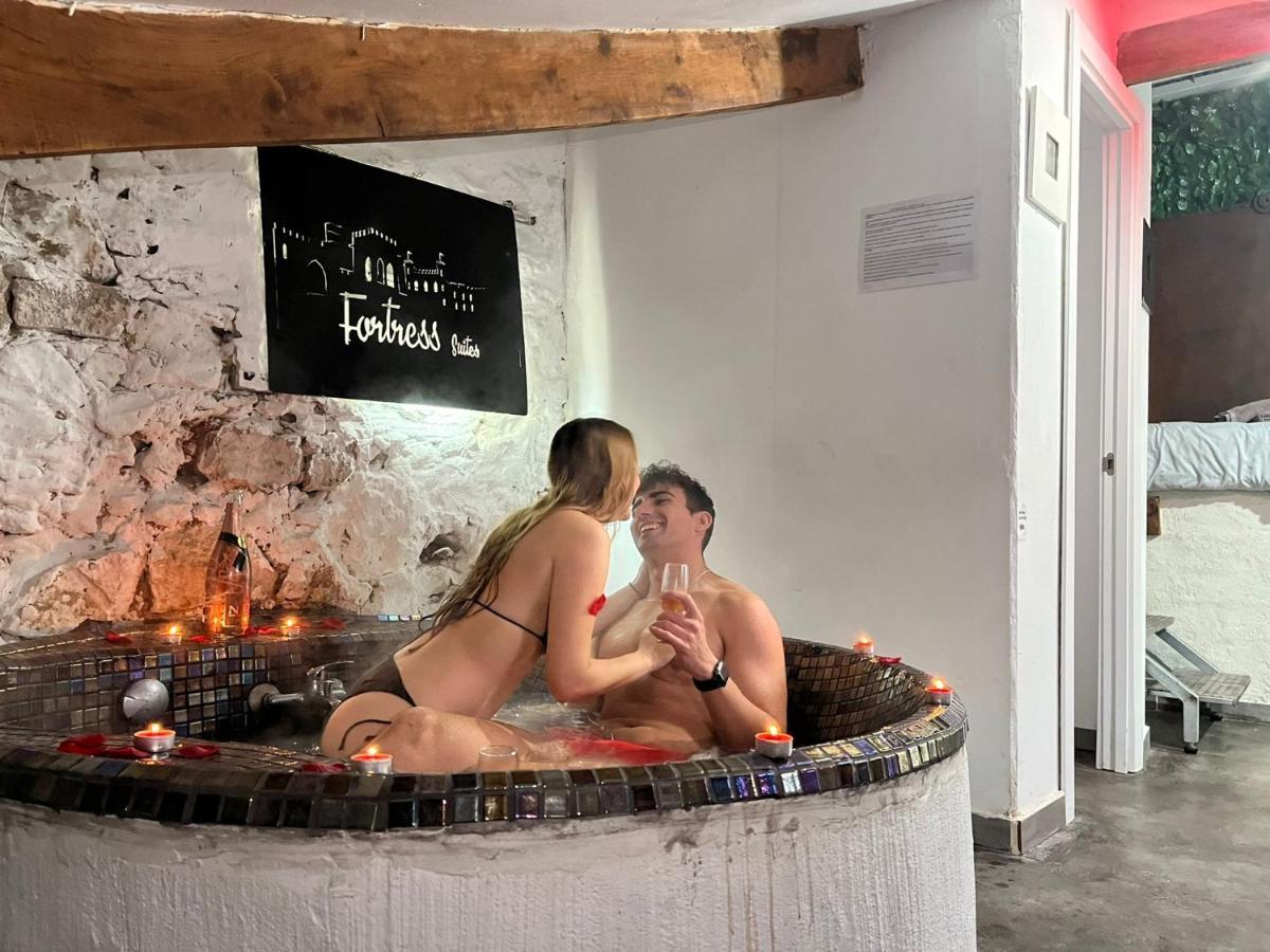 Fortress Jacuzzi Suites Ксатива Экстерьер фото
