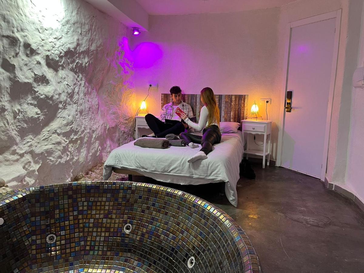 Fortress Jacuzzi Suites Ксатива Экстерьер фото